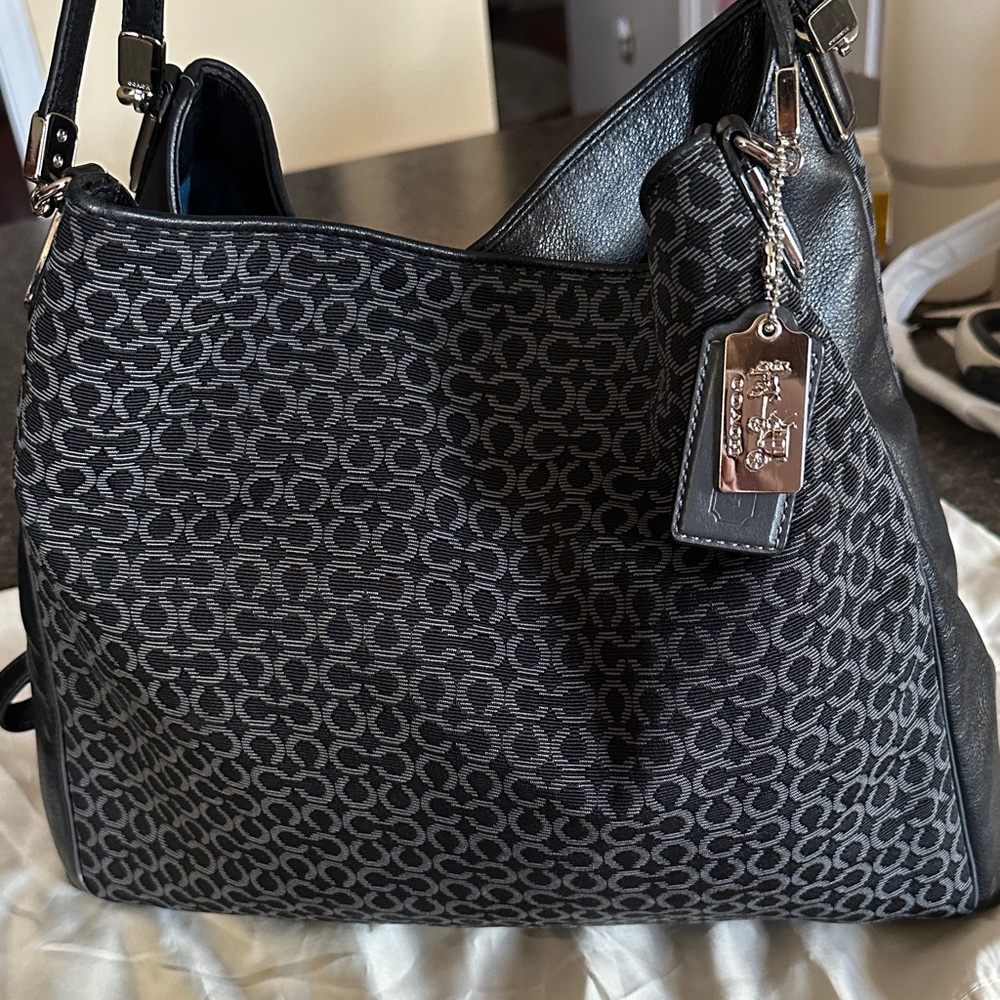 Coach Madison Black Signature Hobo Shoulder Bag - Picture 2 of 14